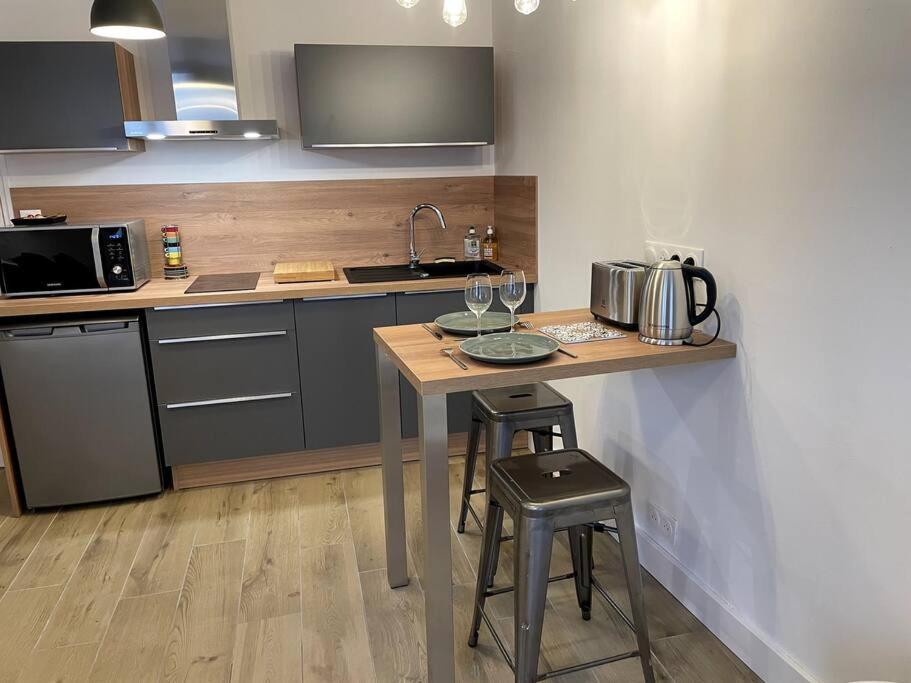 Alp Chartres - Cosy Studio Au Coeur De Chartres Avec Parking Ngoại thất bức ảnh