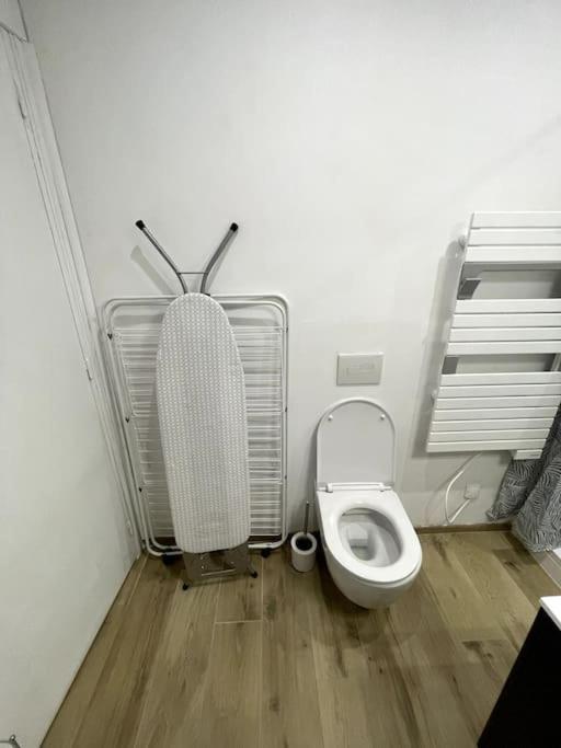 Alp Chartres - Cosy Studio Au Coeur De Chartres Avec Parking Ngoại thất bức ảnh